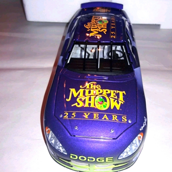 Nascar Bobby LaBonte Muppet Race Car 25 Years - Picture 7 of 8